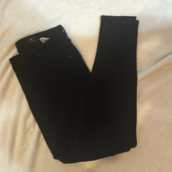 AG Jeans - The Farrah Skinny High Rise Skinny in Black. Excellent Condition. - Picture 3 of 12